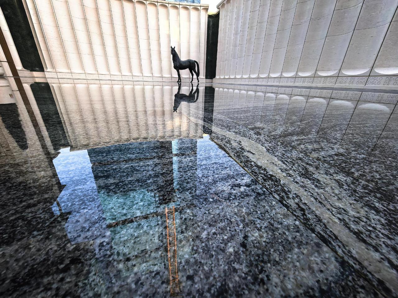 专门来看惦记已久的地下车库抬高项目：大家咏印明庐。安琪儿的几个地块是杭州楼面价