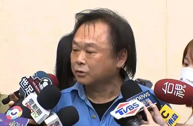 从父亲叛变致一千八百名地下党人被捕、英烈成灰，到儿子王世坚高举“台独”旗