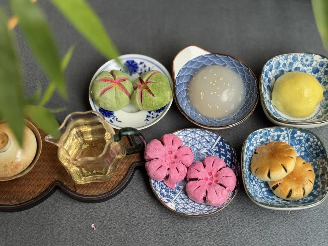 喝茶配什么茶点？六大茶类茶点搭配指南，它来了不少人喝茶随手配零食，反而掩盖茶香