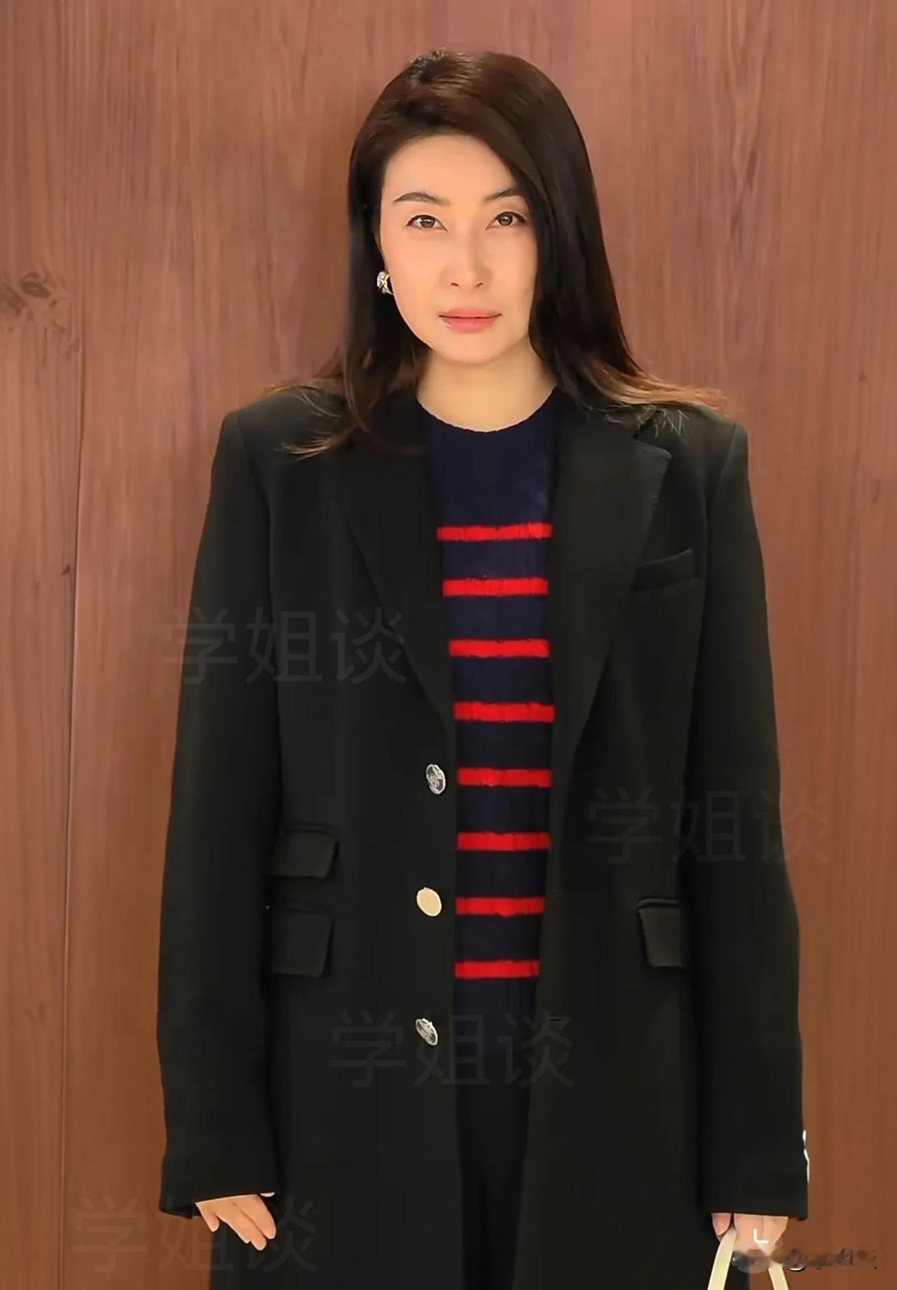 实话实说，郭晶晶外貌很一般说不上漂亮那些夸她多美多好看的，假得很不过