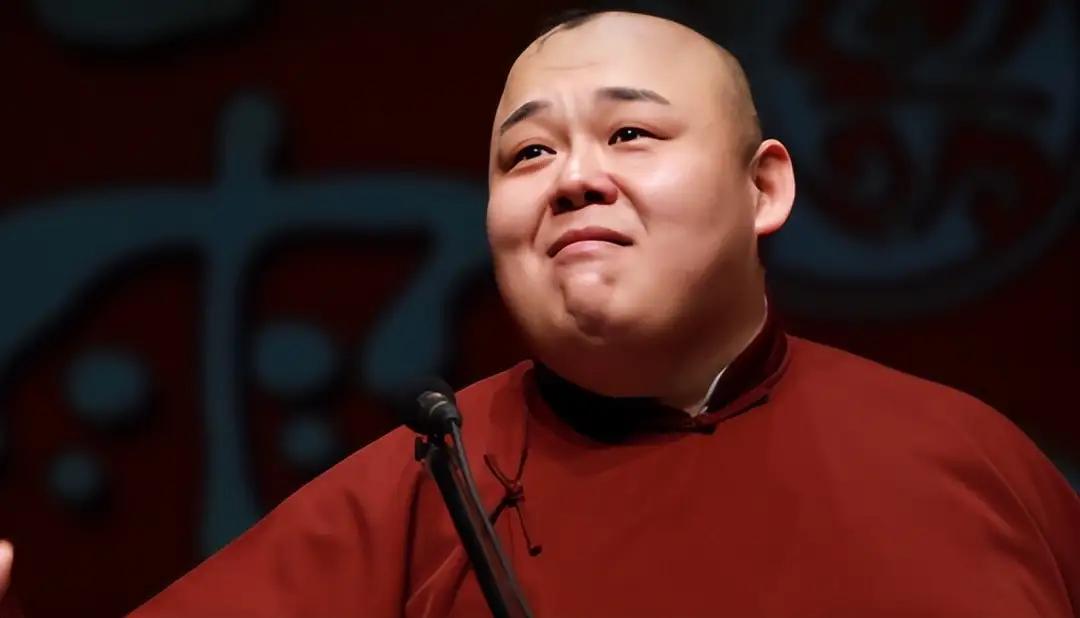 估计杨鹤通昨天是喝了，不然不会啥都往外抖搂！吐槽在德云社挣不到钱，还情有可原，