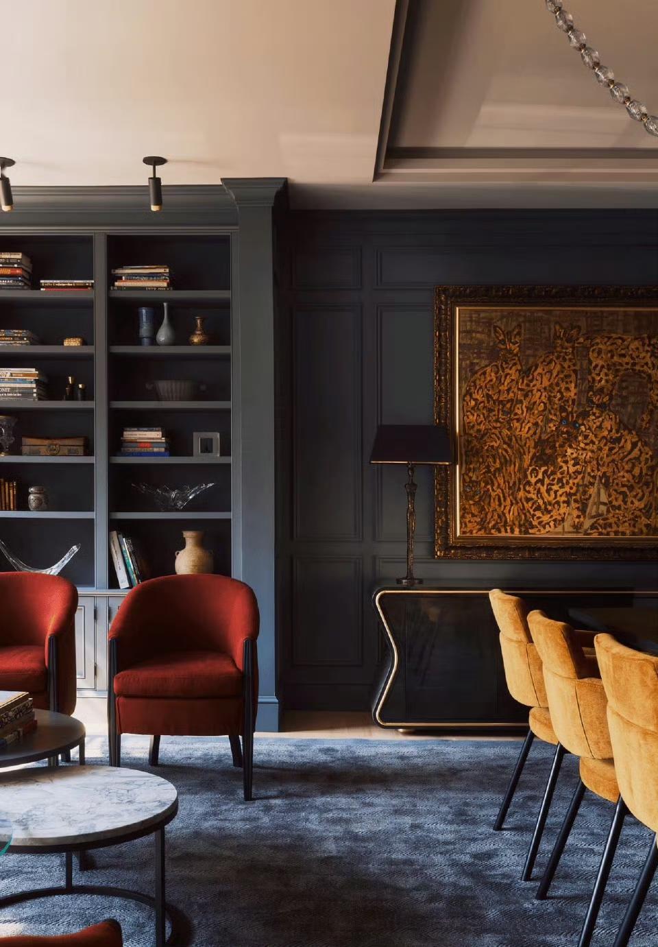 黑白色调装修风格如何打造?奢华的黑是一种极致诱惑。或许我们不需要那么执着的追求颜