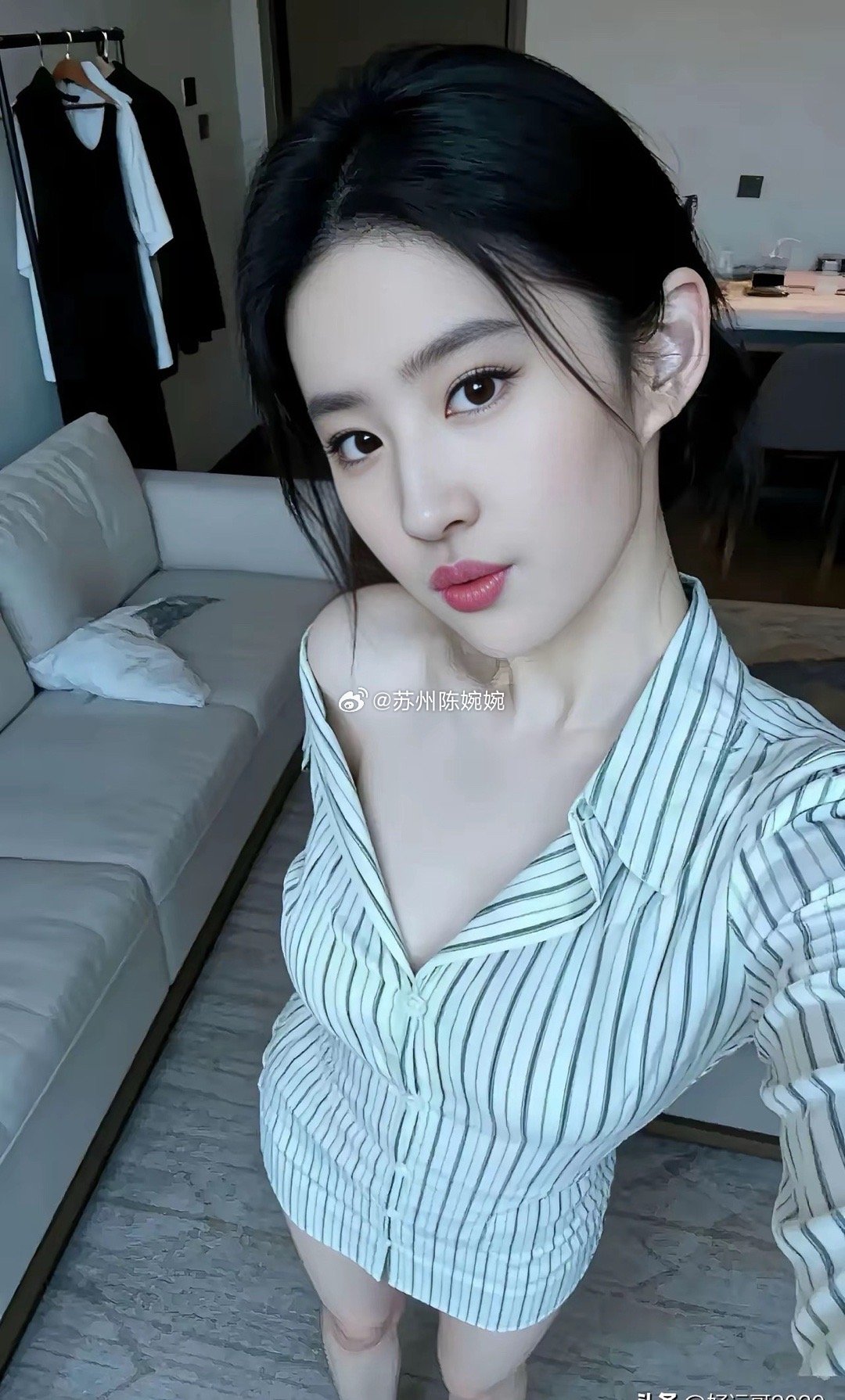 说刘亦菲不漂亮的，进来看看刘亦菲年轻时的照片，哪一张不是“天生丽质”。看了刘亦菲