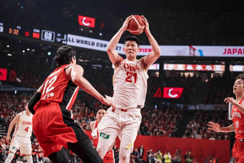 媒体人: 贺希宁吹响了反击&广厦双星给日本队的棺材钉上钉子