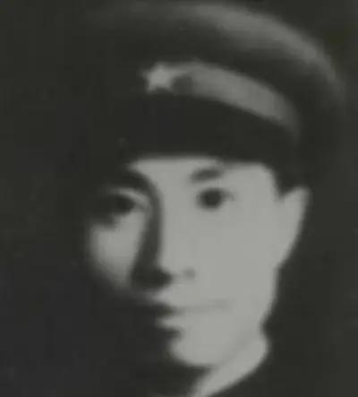 何凌登，男，1917年出生在福建福州，39军司令部参谋处长。1950年9月17
