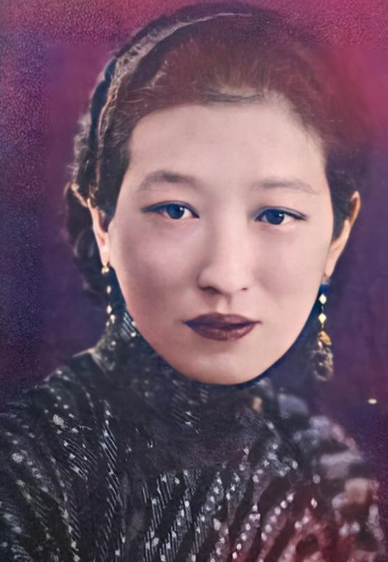 1949年，晚清首富盛宣怀最小的女儿盛方颐，在上海简陋租屋内凄凉离世，终年四十七