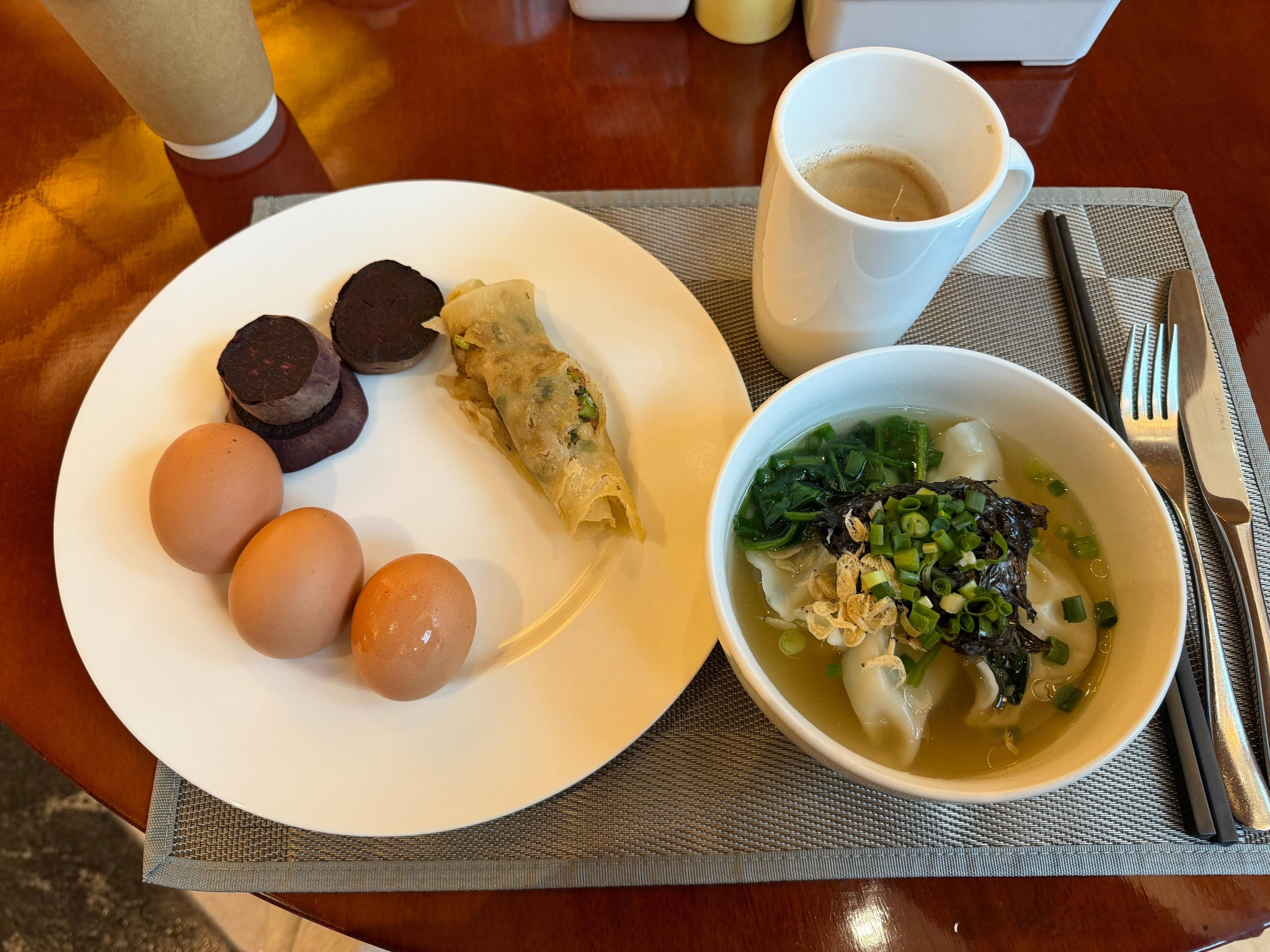 从早餐的变化可以看出来自律防线正在苦战这个肉饼卷支持了馅儿皮有点油饺子不