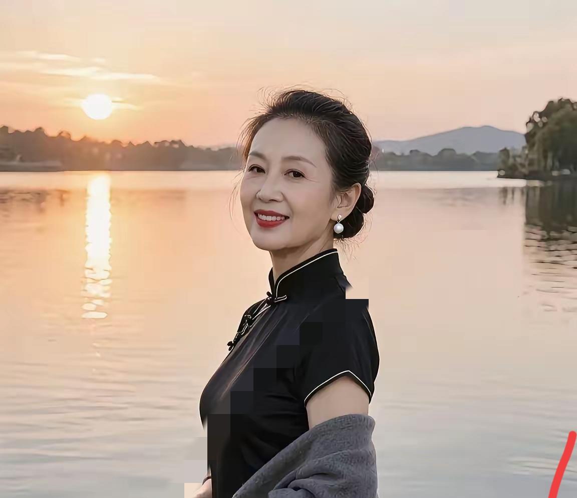结婚八年回娘家，夫妻始终被分开睡，母亲固执的背后藏着心酸真相结婚八年了，我