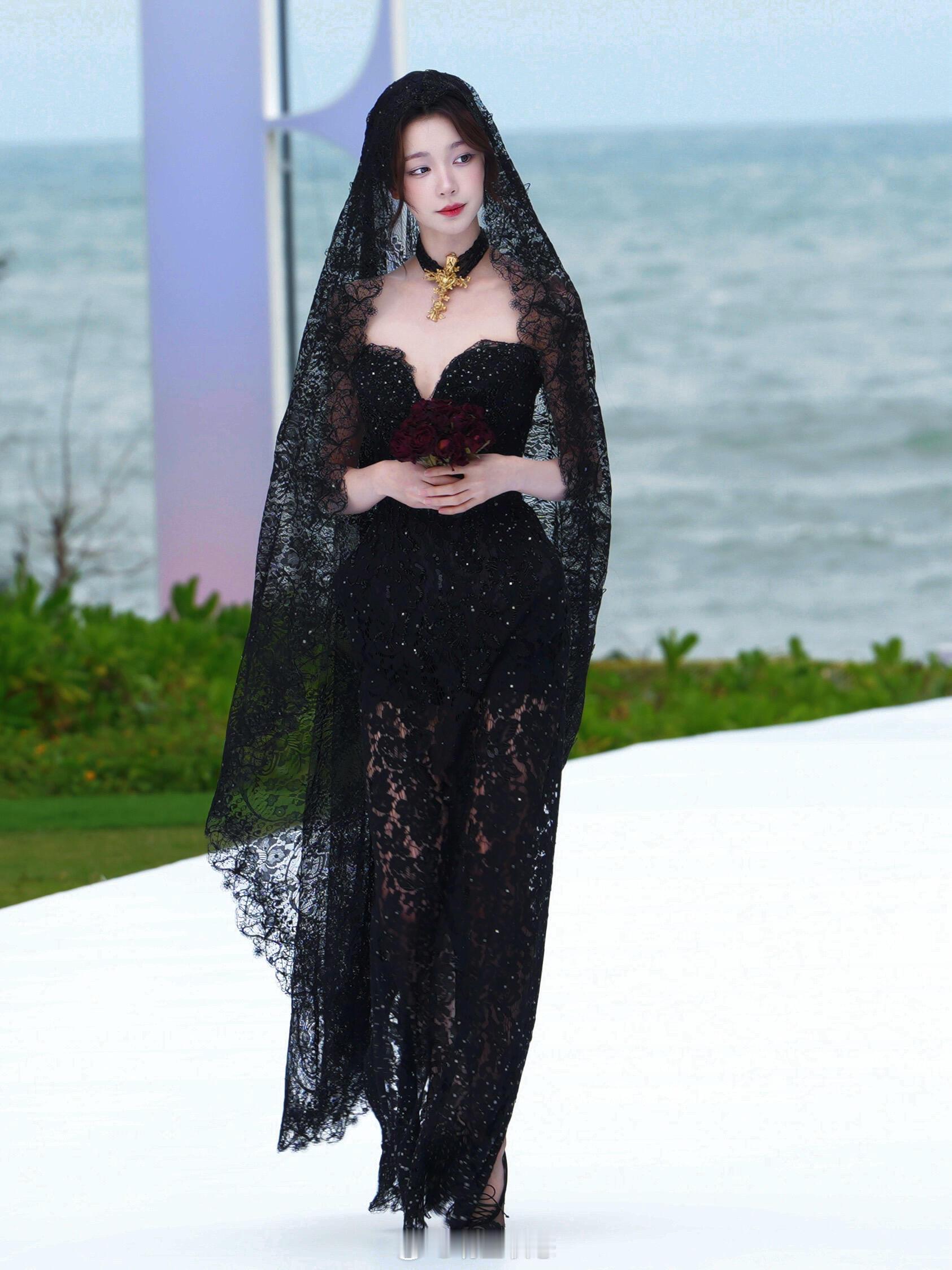 易梦玲黑纱裙好性感​​​