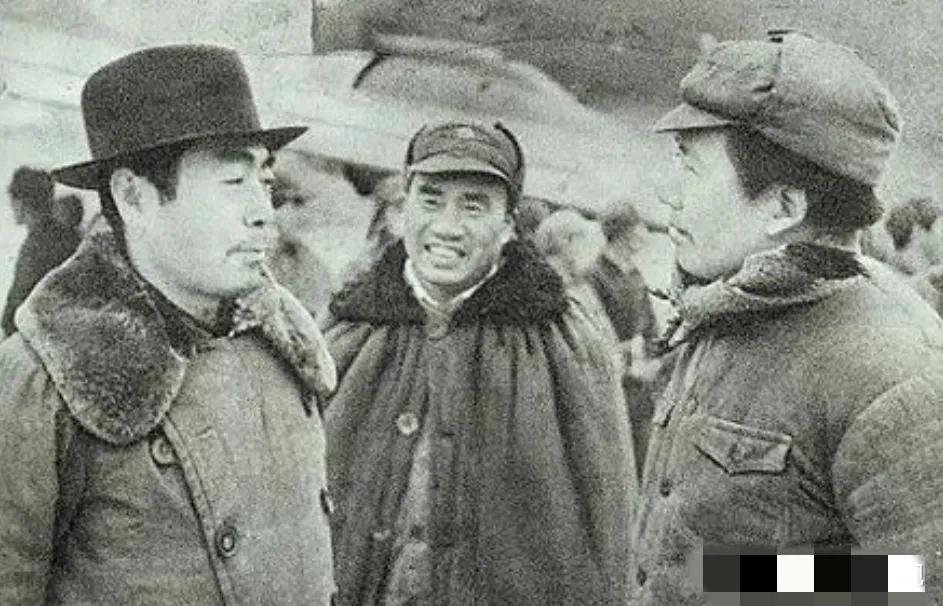 毛主席是如何评价周总理的？他说：“我的接班人第三个是周恩来，这个同志在国际活动方