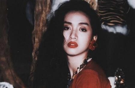 2003年，梅艳芳弥留之际，40多位好友都去医院和梅艳芳告别，但梅艳芳却