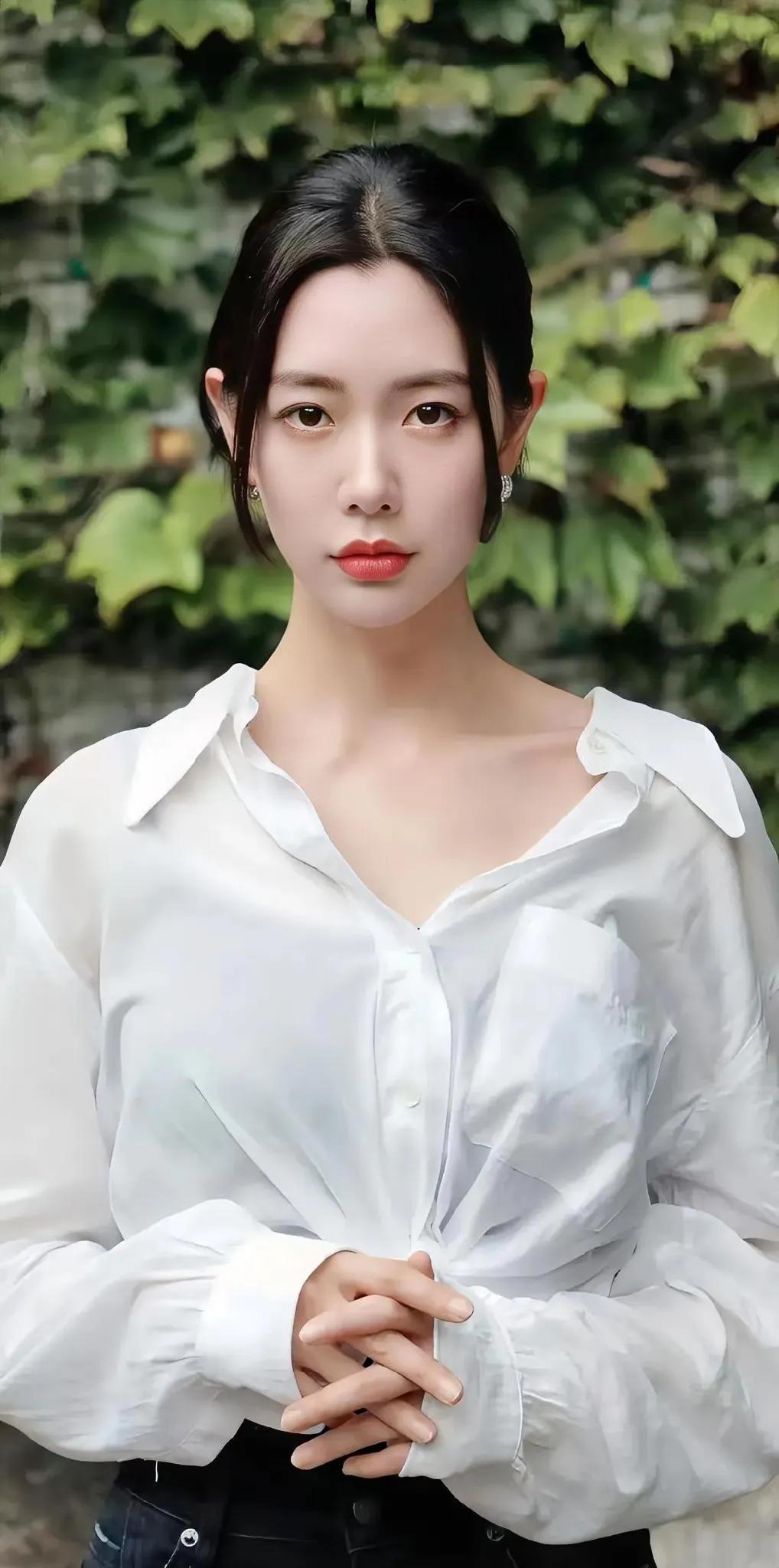 克拉拉离婚的消息我一点都不觉得意外，真正让我瞪大眼睛的是那套价值4500万的婚