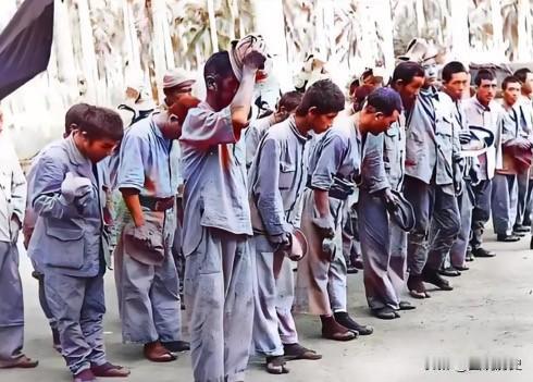 日寇竟然只是孩子？这张老照片拍摄于1943年11月，常德会战结束后，中国抗日