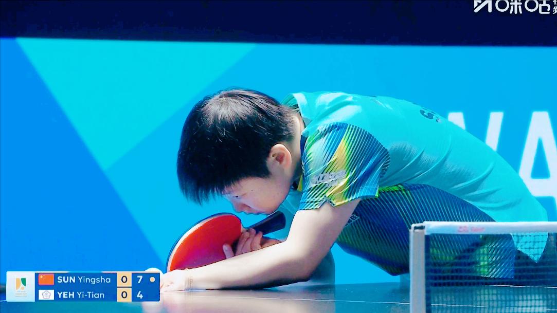 吓我我了！孙颖莎开局连续接发球失误，开局1:3落后！还好莎莎底蕴还是深厚，