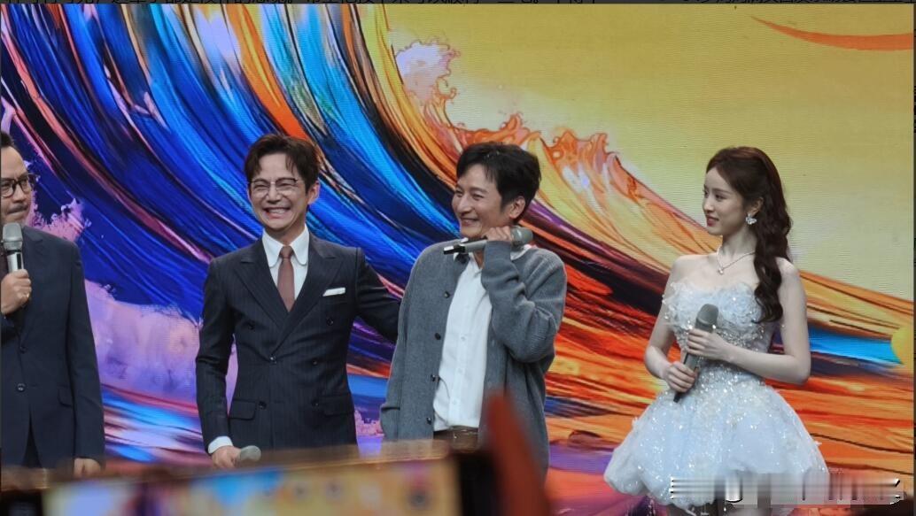 湖南卫视现在估计特别后悔！早知道当初就不该轻易把李维嘉送走因为培养新人控场总