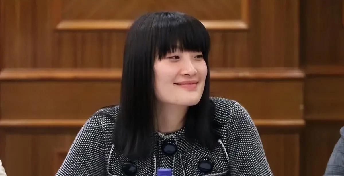 【热点评述】宗馥莉为什么要辞去娃哈哈集团法人代表、董事及董事长职务？近期，一则