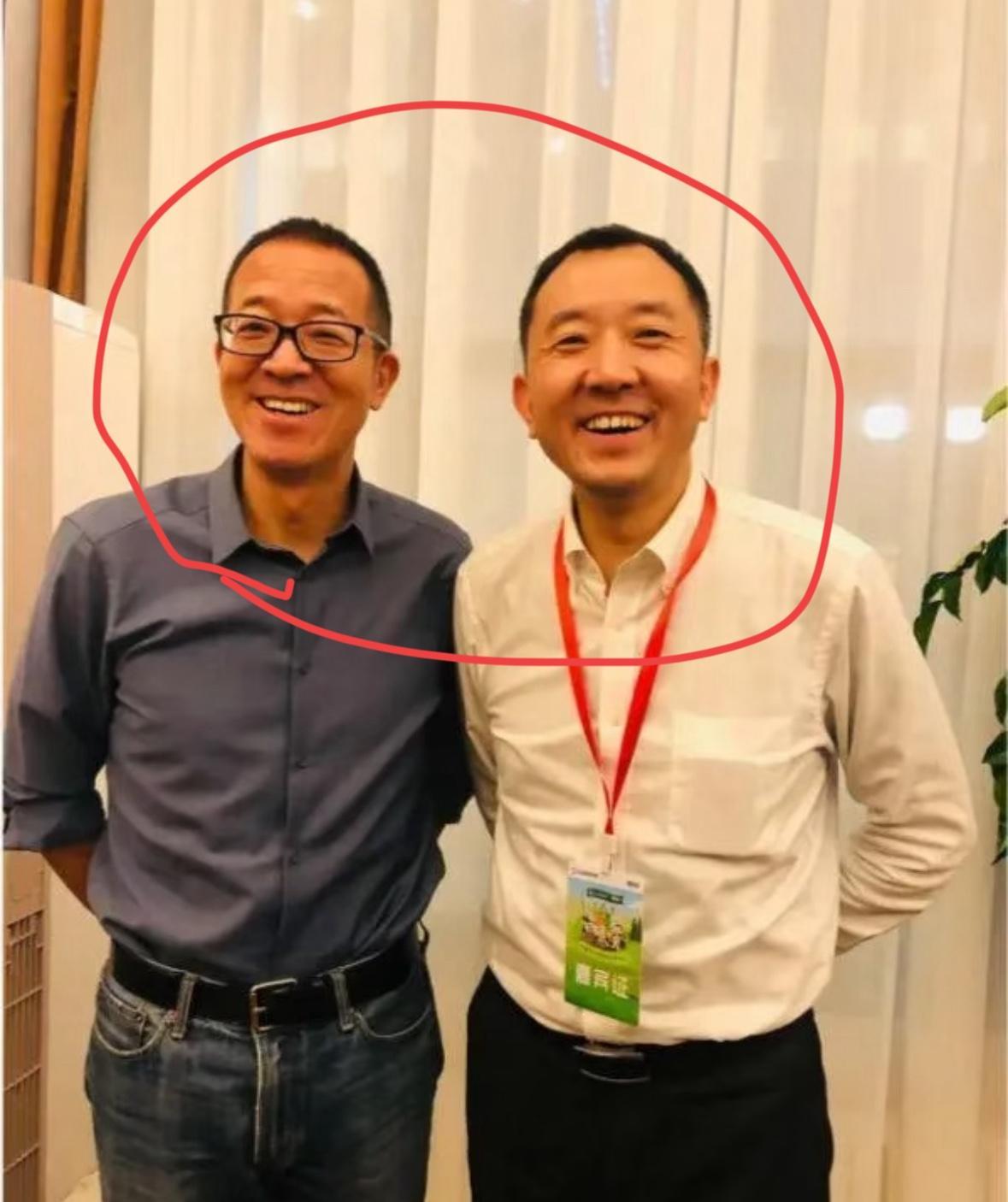 别信什么“人不可貌相”。你看陈行甲和俞敏洪。那后退的M型发际线，那弧度一致的