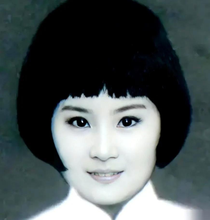 1931年厦门。刑场上最让人后背发凉的，不是枪响，而是一个收了金表的刽子手，手突