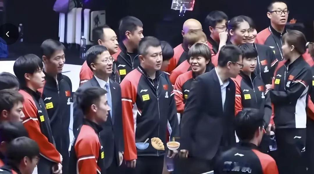 美国大满贯赛赛后孙颖莎居然还要站在中间，难度不知道自己的单打成绩是止步十六强，这