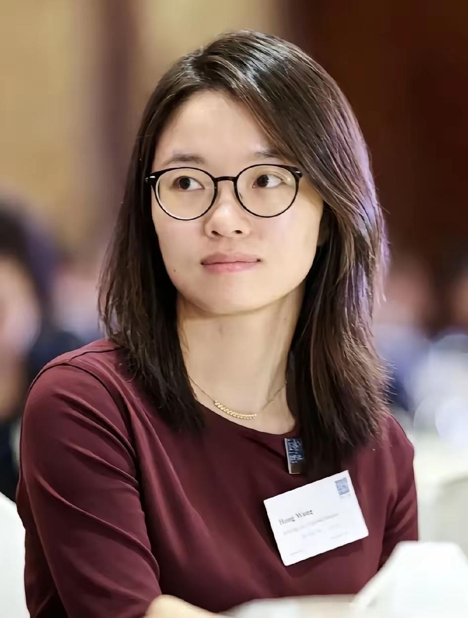 什么叫好导师？看看拉里·古斯就知道了。他的学生王虹刚拿下数学界最高荣誉，站上