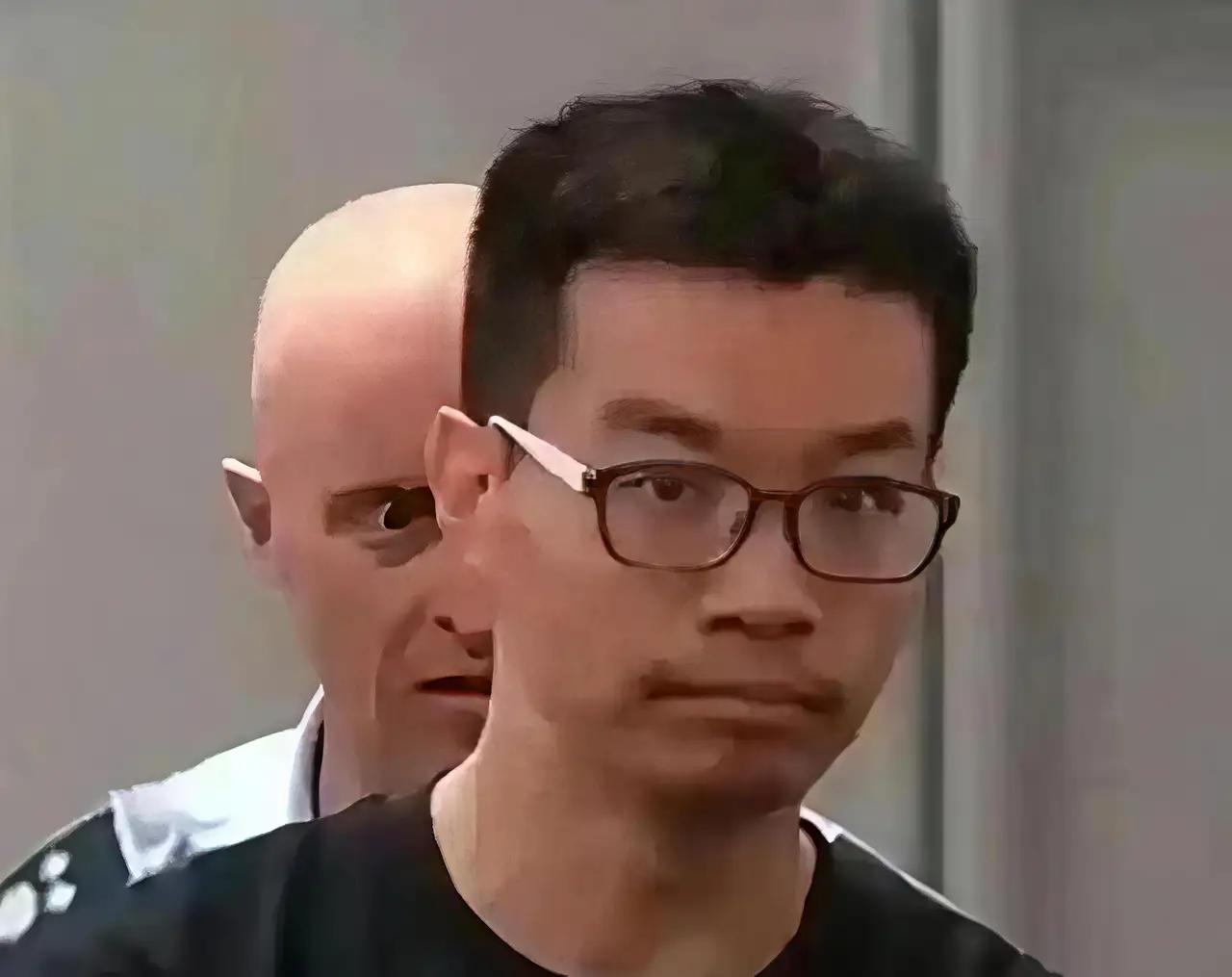 ​意大利将中国工程师徐泽伟引渡到美国。​中国芯片工程师徐泽伟在意大利刚下飞机就