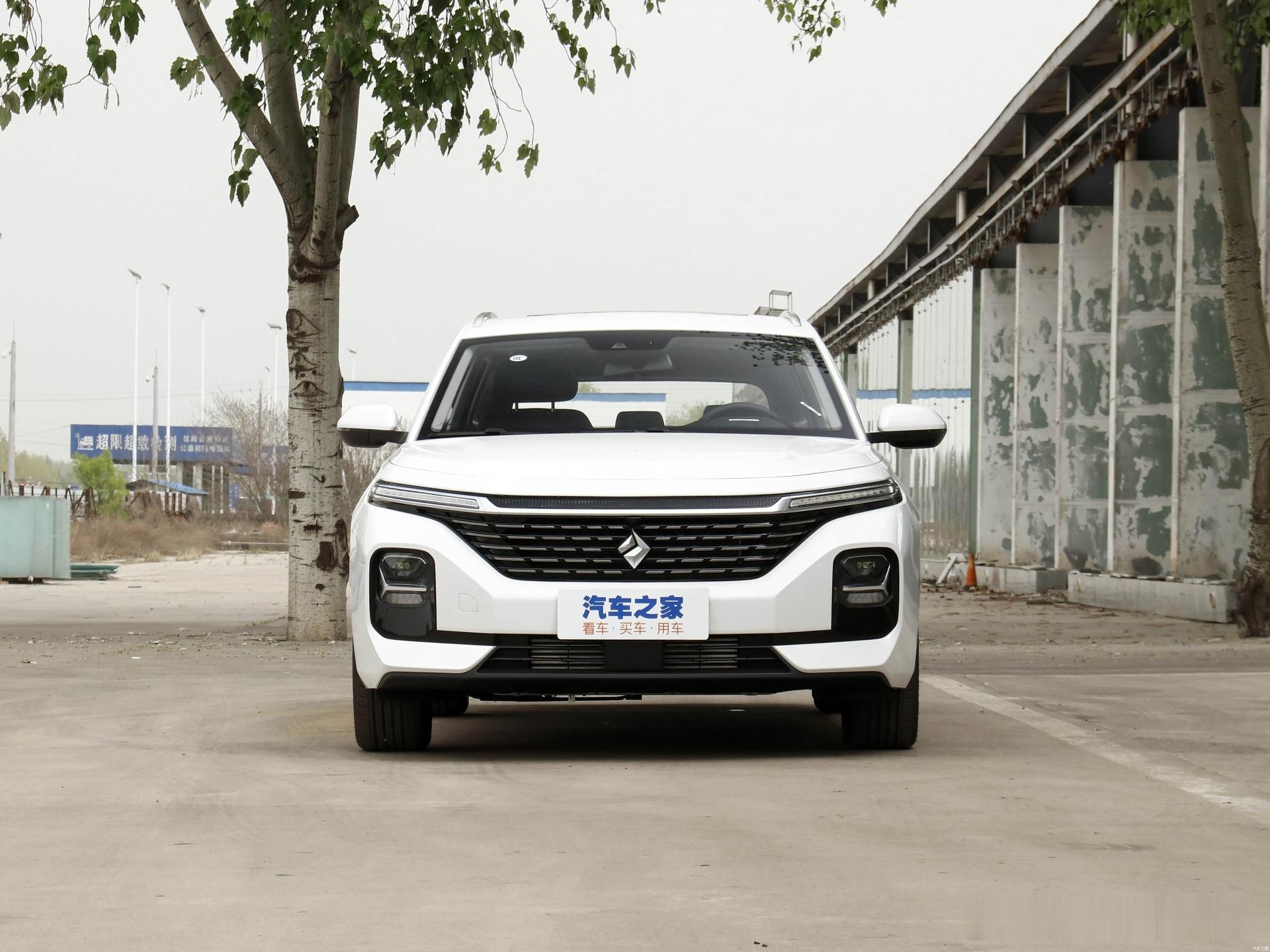 老马在路上马力玩聚人民需要什么五菱/宝骏就造什么​几年前新宝骏品牌重新发布的时