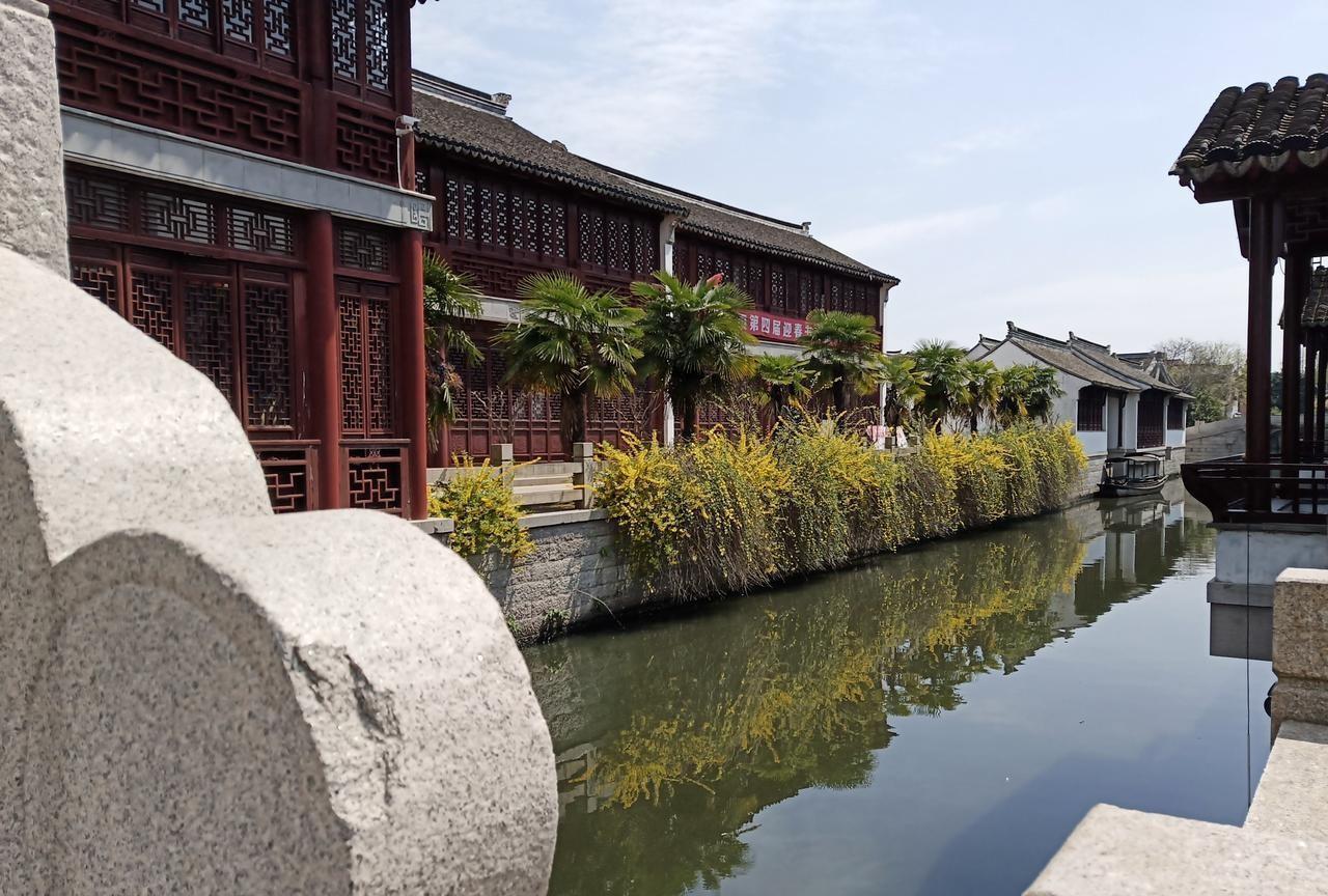 观察发现：单位里基层员工有一点感触最深，那就是他们离着领导太远，但是离着业务