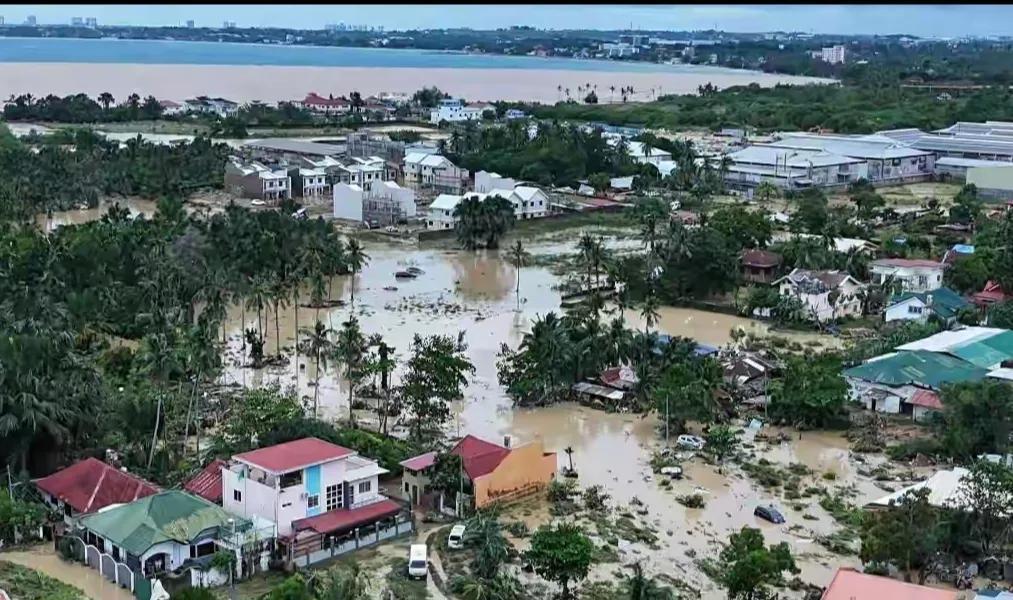 菲律宾又遭台风过境，死亡人数升至100多人，61个市镇断电，马科斯要求彻查，老杜