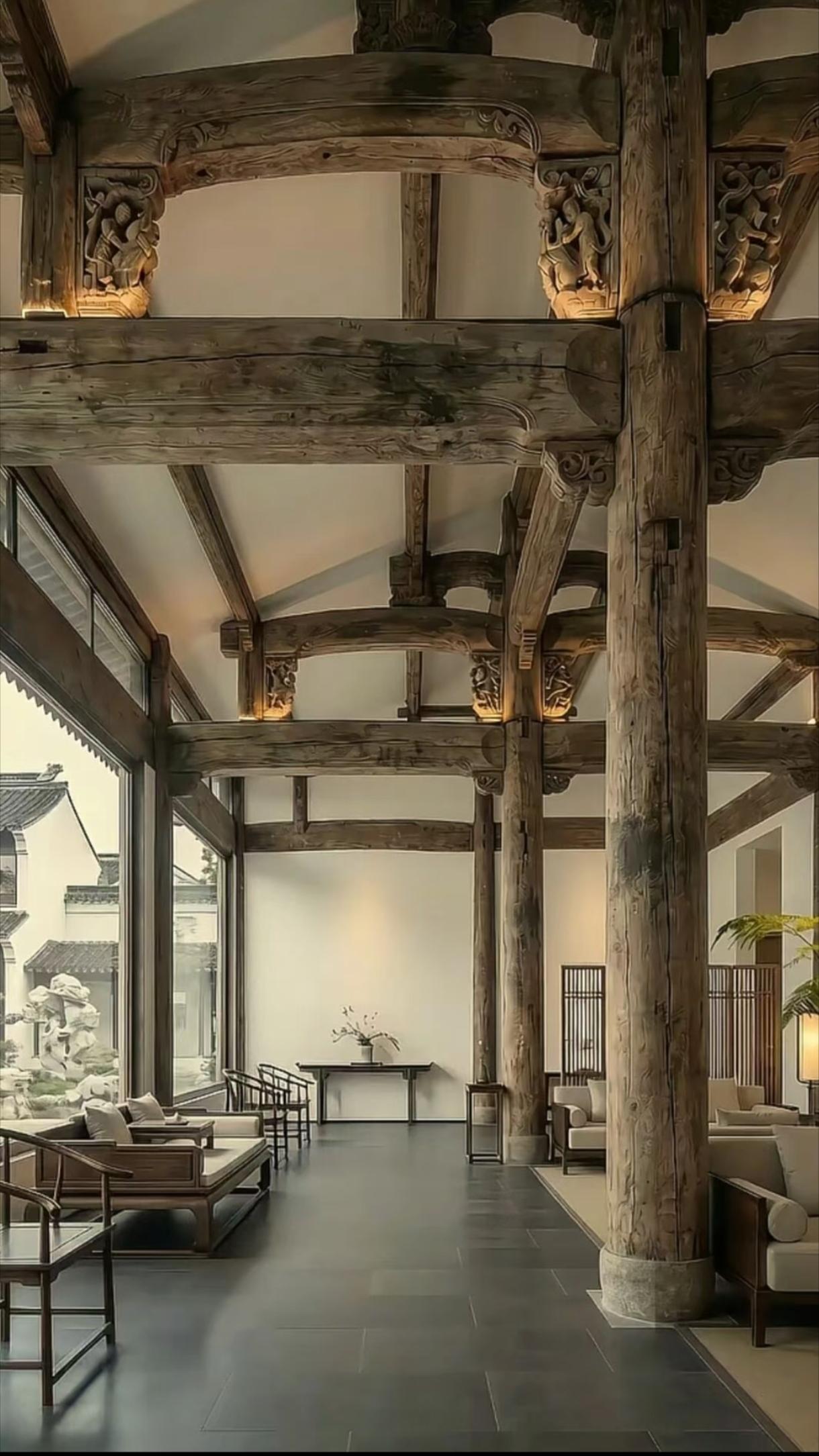 一看木材纹理就是老物件，这会雕的老师傅找不到了，好东西。传统建筑的架构做了一个保