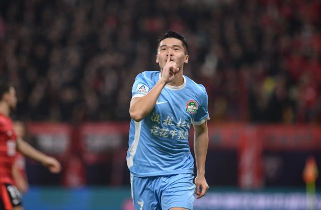 中超第29轮最新战报：上海海港争冠夺得先机！上海海港3-0浙江凭借刘浩帆的