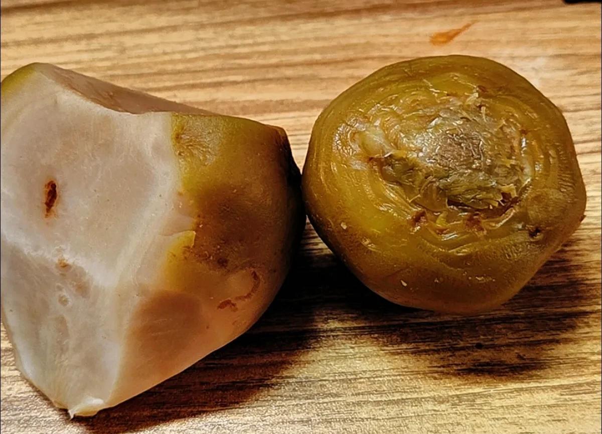 这是我听说的一个最惨的丁克家庭。老公64岁，老婆62岁。两口子年轻时选择不要孩
