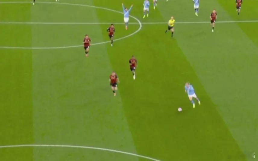 曼城3比1伯恩茅斯哈兰德单刀打进之前，送出助攻的切尔基已经开始振臂欢呼，庆祝进