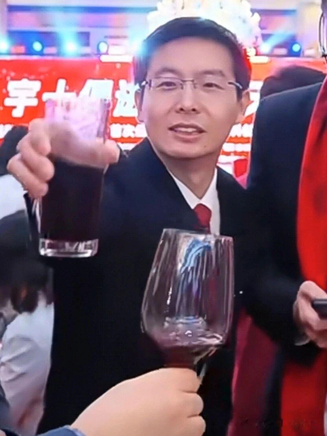 利益是个试金石，大部分都只为自己的利益说话，宇树科技这次上市把人性展示得淋漓尽致