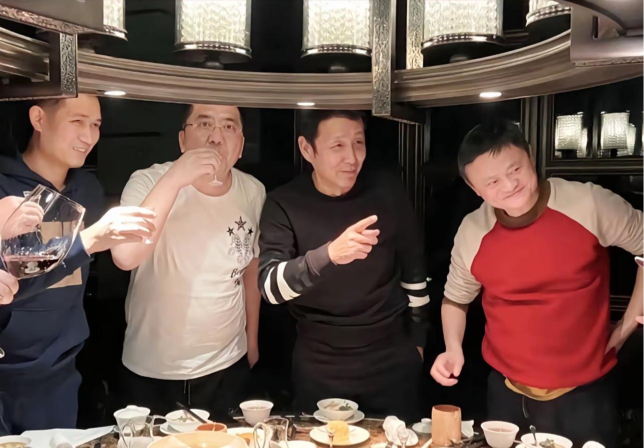 酒过三巡的大佬们，你都认识吗？