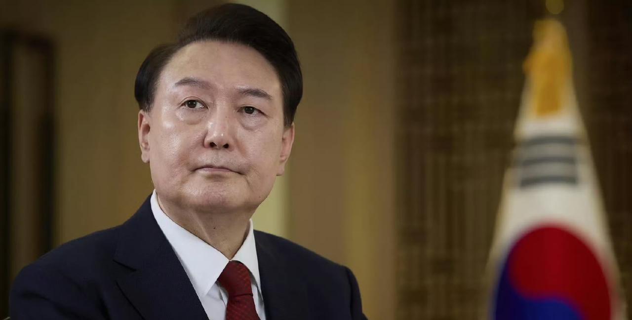 尹锡悦搬起石头砸自己的脚，可能要把牢底坐穿了，据韩联社报道，韩国法院认定尹锡悦