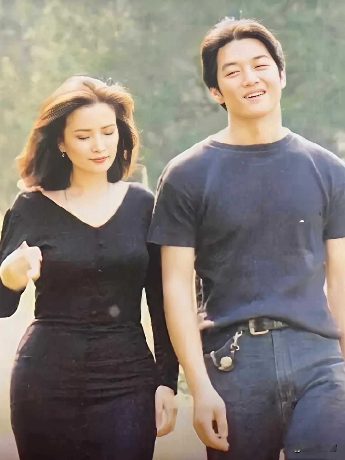 不知大家有没有发现，“第一古典美人”何晴的美，其实是有点玄学在里面的？翻了大