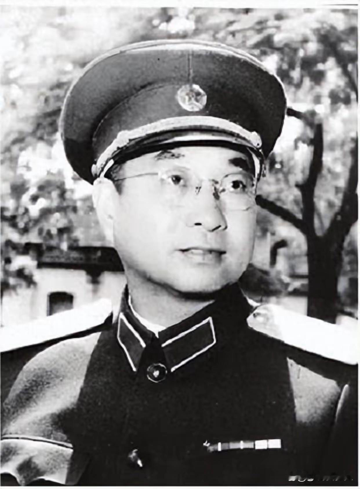 1952年寒冬，49岁的陈赓大将裹着军大衣，突然对围炉烤火的家人蹦出一句扎心话：