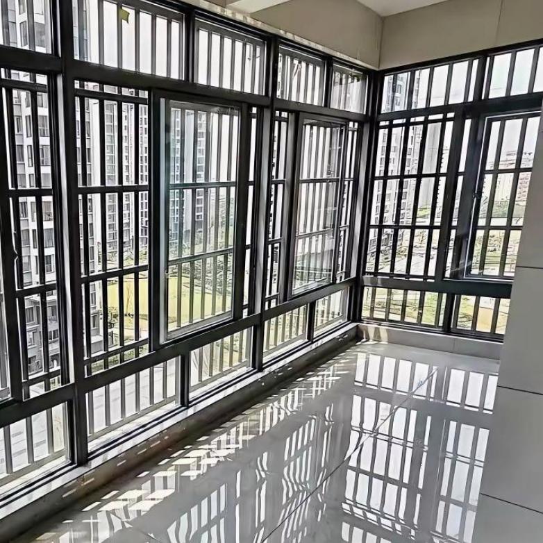 满心期待的观景阳台，被封阳台栏杆狠狠泼冷水！天天加班没空盯装修，拜托爸妈帮忙