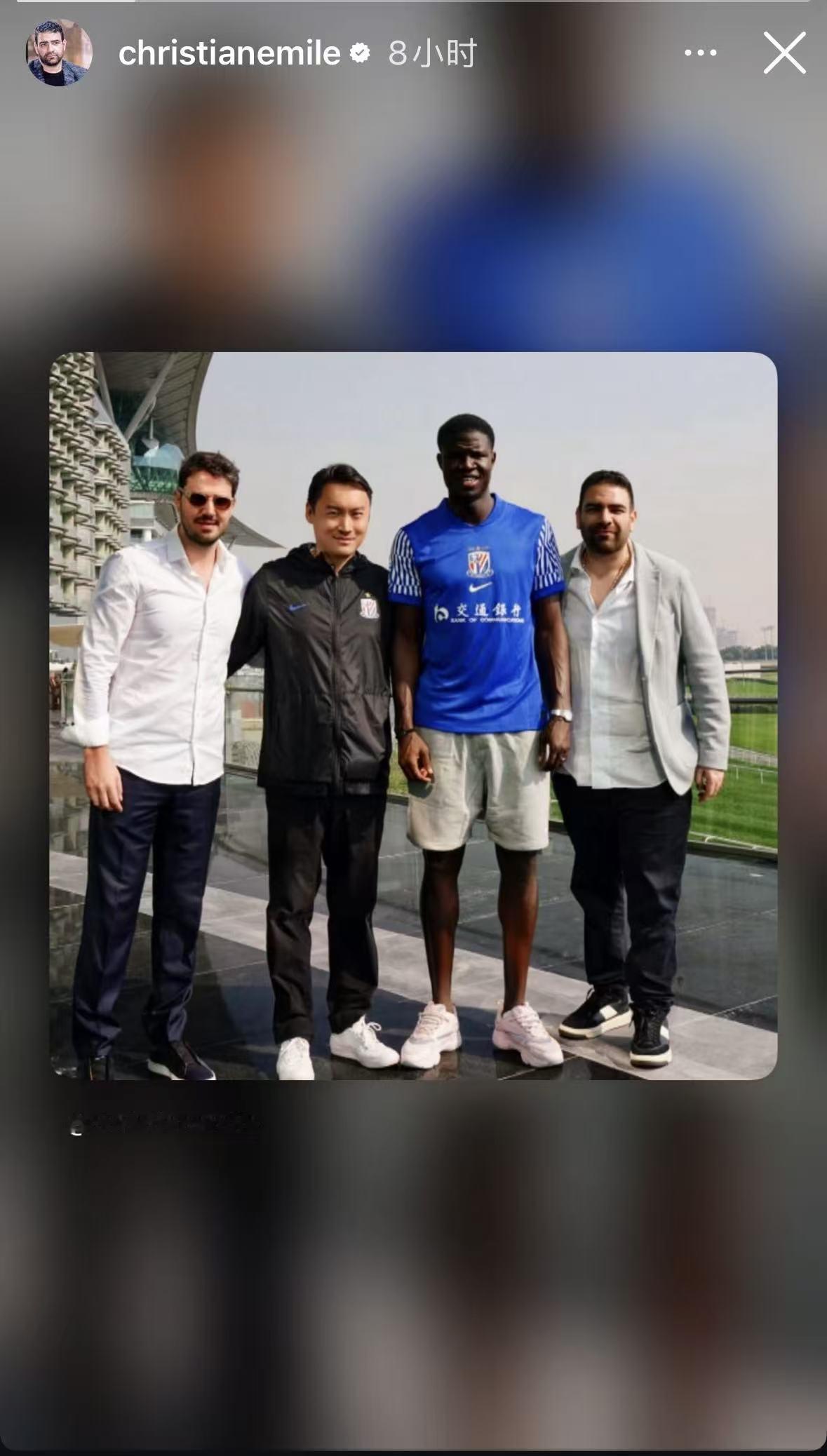 听说盖耶的经纪人就是司机的经纪人，这对接下来盖耶在申花踢球的日子来讲应该是很有帮