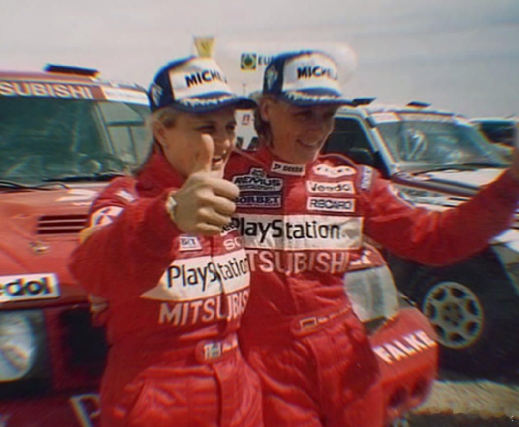 帕杰罗car+girl2001年德国车手尤塔·克莱因施密特juttaklei