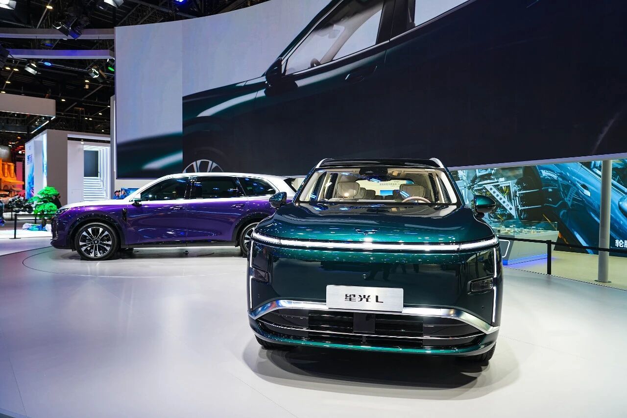 今年上半年，以五菱宏光MINI EV、奔腾小马、吉利熊猫为代表的A...