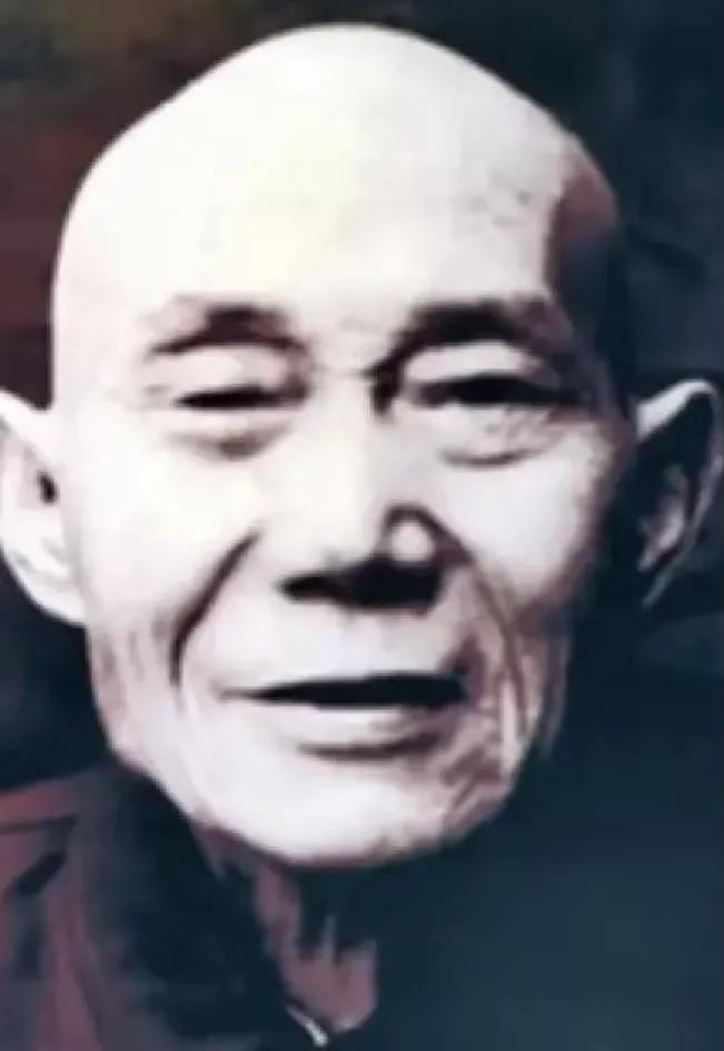 1940年，地下党吴凤翔叛变，当场枪杀一名共产党卧底，日军满心欢喜带他聚餐，结果