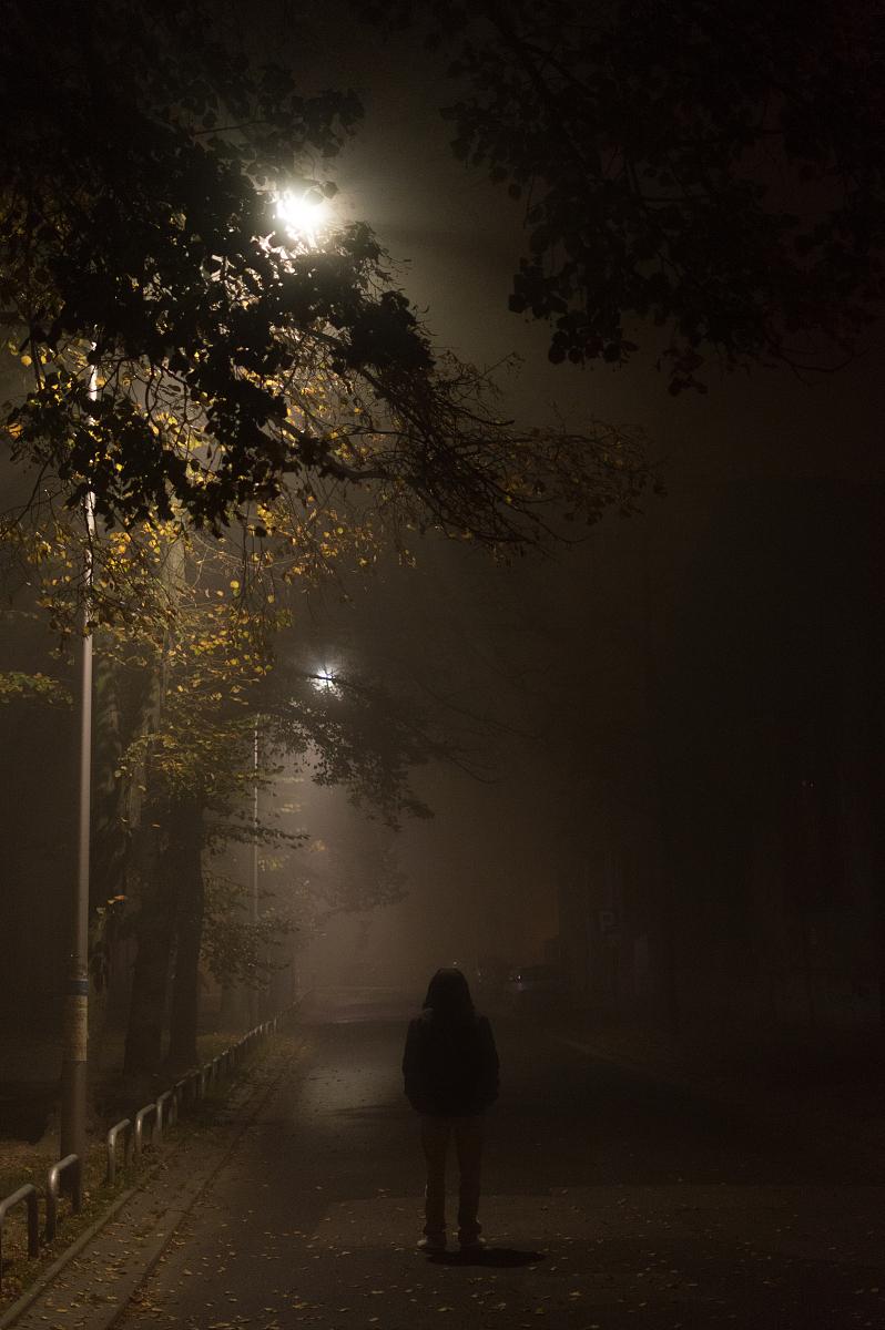 上联：别梦忧伤谁知有；下联：网友赐对