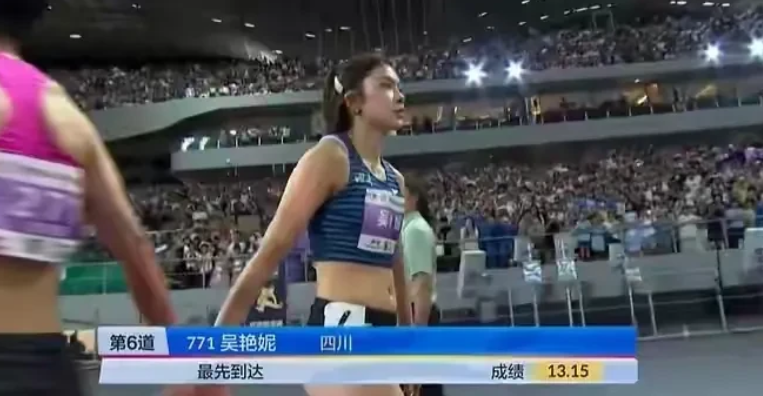 刘景扬太可惜了。在刚刚结束的女子100米栏决赛中，前7个栏架都处于领先，比左