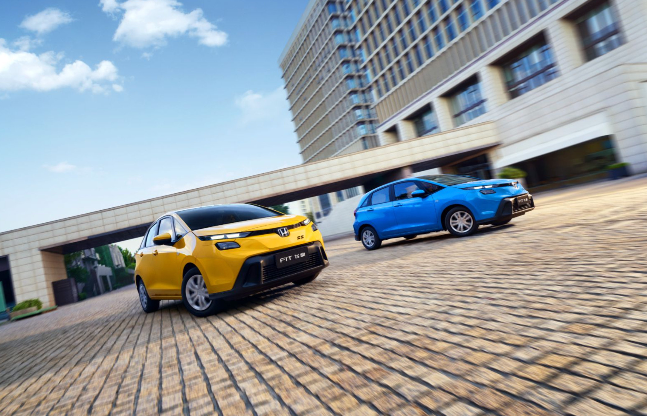 兄弟们，焕新登场的新飞度，这次真的来了开头直接划重点：外观，内饰焕新发动机、变速