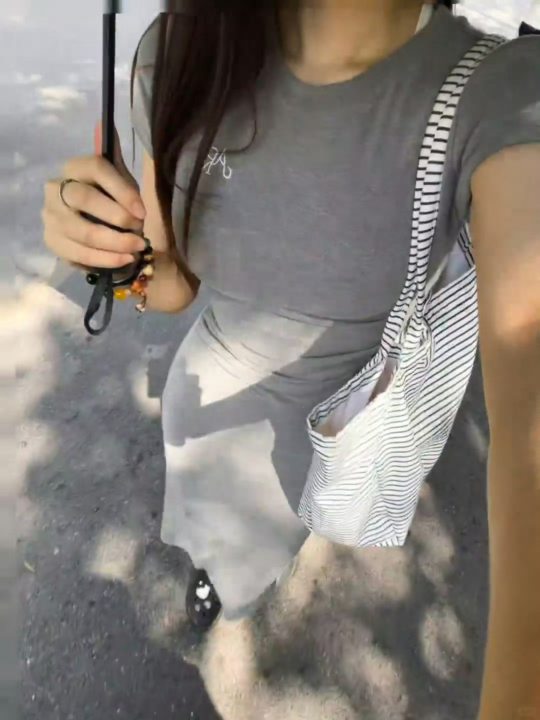 昨晚没睡好被子太薄没压住想你的心