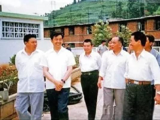 传播正能量我要上热们