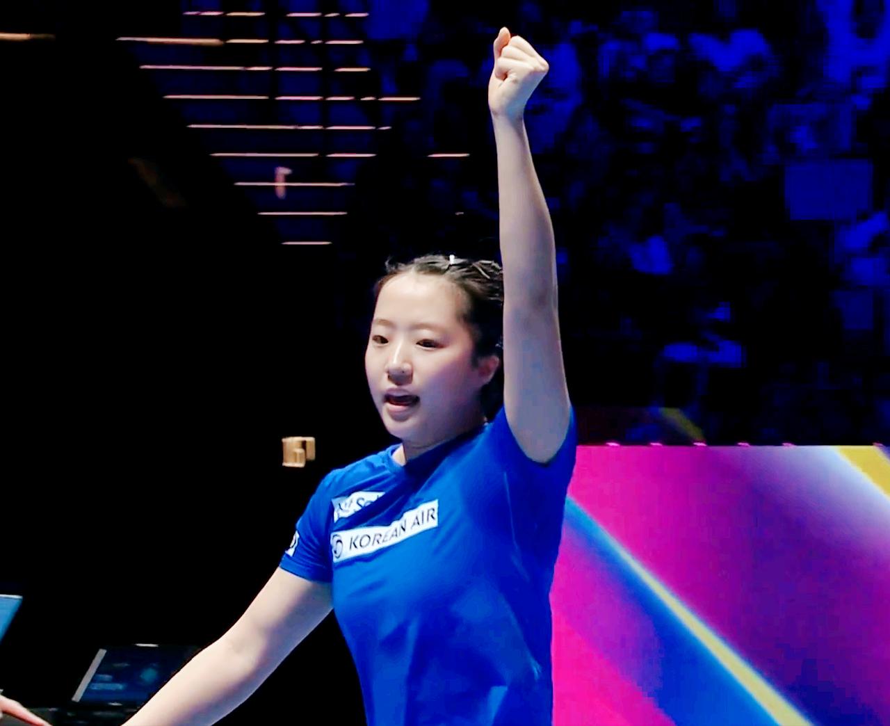 我去！全场哗然，申裕斌1个球不让，陈幸同被剃了光头了。前三局申裕斌已经是2