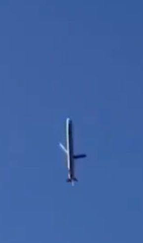 🔻美军2月28日袭击伊朗时使用的黑色弹体前掠翼版本的“战斧”巡航导弹。🔻目前