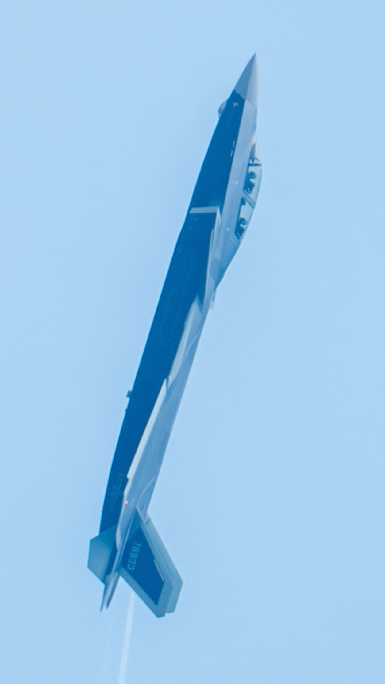 现役多型J-20将亮相[鼓掌][鼓掌][鼓掌]。图源等。​​​